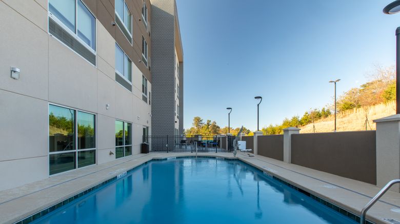 <b>Holiday Inn Express & Suites Gainesville Pool</b>. Images powered by <a href="https://www.leonardoworldwide.com/" title="Leonardo Worldwide" target="_blank">Leonardo</a>.
