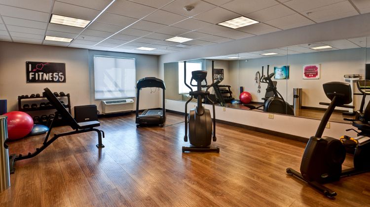 Holiday Inn Express Hutchinson Health Club