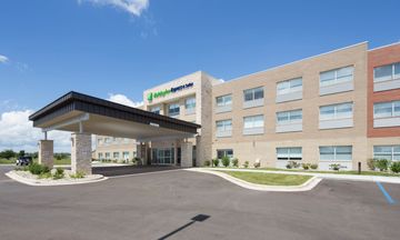 Holiday Inn Express & Suites Rochester