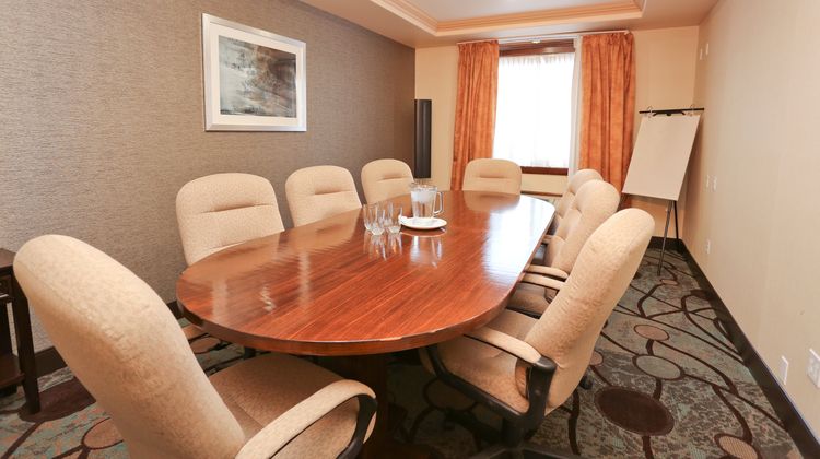 Holiday Inn Express Hotel & Suites Meeting