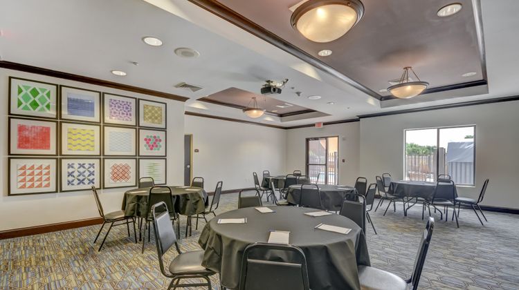 Holiday Inn Express USF-Busch Gardens Meeting
