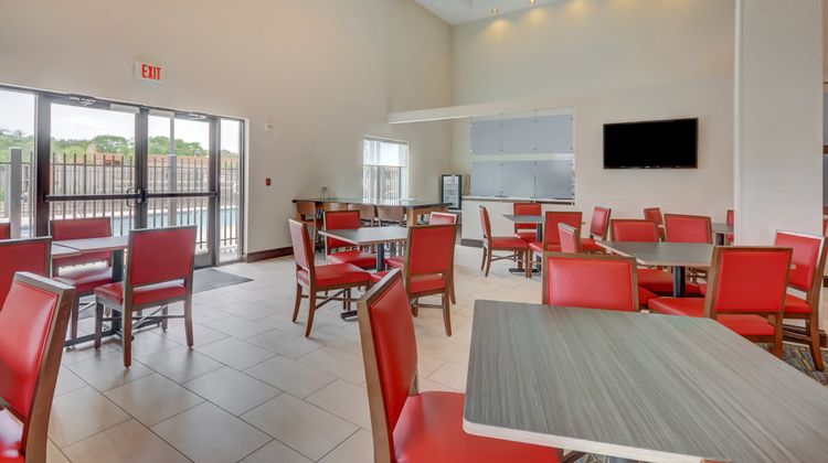 Holiday Inn Express USF-Busch Gardens Restaurant