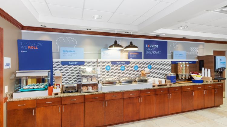 Holiday Inn Express & Stes Hampton South Restaurant