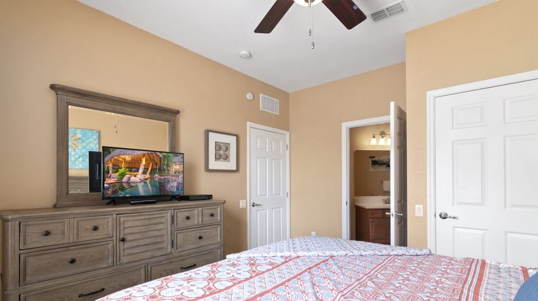 <b>Orlando Resort Rentals Room</b>. Images powered by <a href="https://www.leonardoworldwide.com/" title="Leonardo Worldwide" target="_blank">Leonardo</a>.