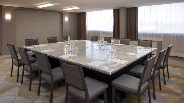 Holiday Inn Winnipeg South Meeting