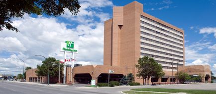 Holiday Inn Winnipeg South Exterior