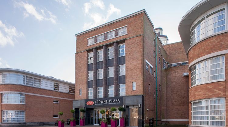 Crowne Plaza Hotel - John Lennon Airport Exterior