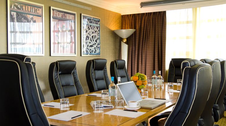 <b>Crowne Plaza Hotel - John Lennon Airport Meeting</b>. Images powered by <a href="https://www.leonardoworldwide.com/" title="Leonardo Worldwide" target="_blank">Leonardo</a>.