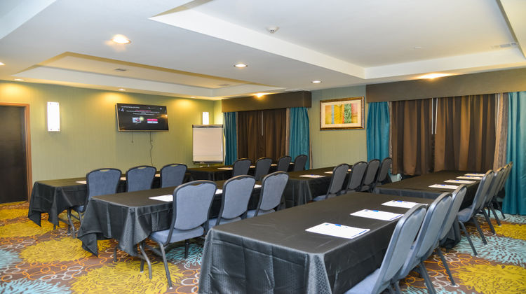 Holiday Inn Express & Suites Cuero Meeting