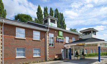 Holiday Inn Express Leeds East