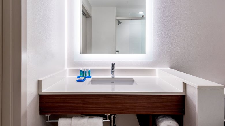 <b>Holiday Inn Express & Suites Santa Ana Room</b>. Images powered by <a href="https://www.leonardoworldwide.com/" title="Leonardo Worldwide" target="_blank">Leonardo</a>.