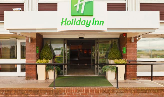Holiday Inn Chester South Exterior
