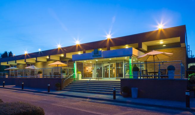 Holiday Inn Rugby - Northampton Exterior