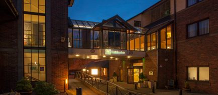 Holiday Inn East Kilbride Exterior