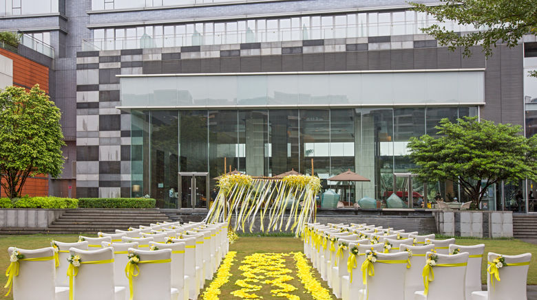 <b>Crowne Plaza Guangzhou Huadu Lobby</b>. Images powered by <a href="https://www.leonardoworldwide.com/" title="Leonardo Worldwide" target="_blank">Leonardo</a>.