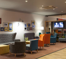 Holiday Inn Runcorn Lobby