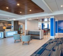 Holiday Inn Express & Stes Kelowna East Lobby