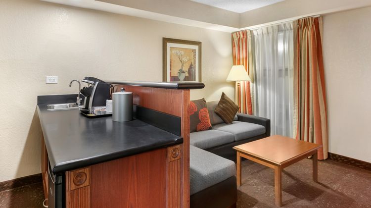 Holiday Inn Express Downers Grove Suite