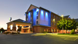 Holiday Inn Express Exterior