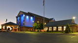 Holiday Inn Express Exterior
