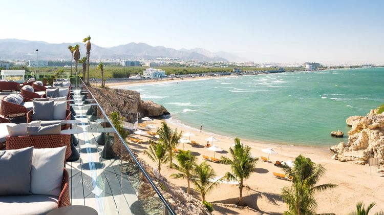 Crowne Plaza Hotel Muscat Exterior