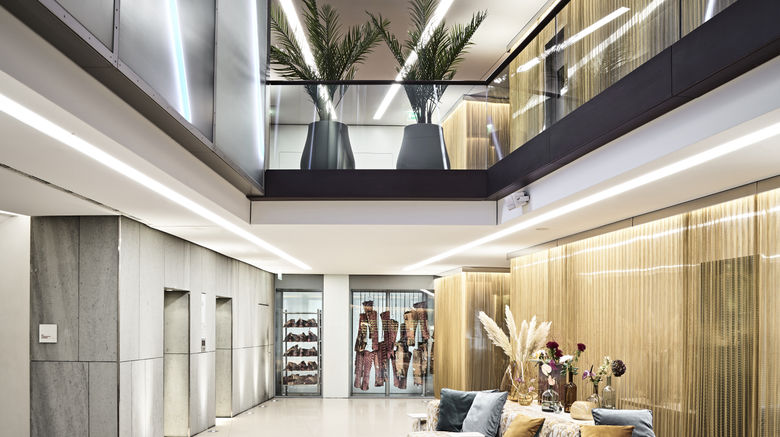 <b>SIDE Design Hotel Hamburg Lobby</b>. Images powered by <a href="https://www.leonardoworldwide.com/" title="Leonardo Worldwide" target="_blank">Leonardo</a>.