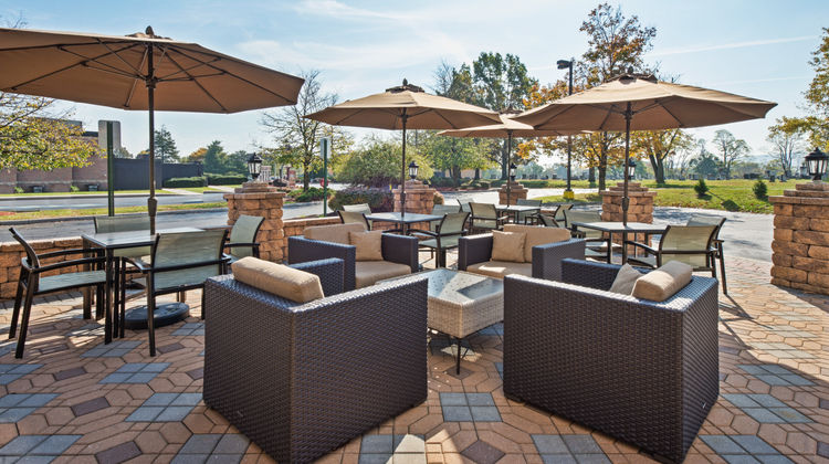 Holiday Inn Harrisburg East Exterior