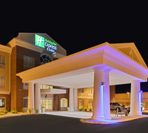 Holiday Inn Express & Suites Exterior