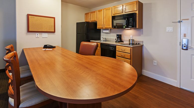 <b>Candlewood Suites Texas City Suite</b>. Images powered by <a href="https://www.leonardoworldwide.com/" title="Leonardo Worldwide" target="_blank">Leonardo</a>.