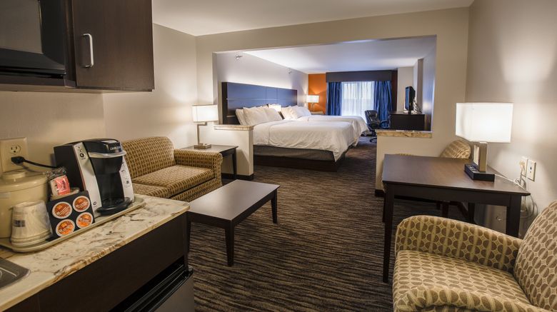 <b>Holiday Inn Express Hotel & Suites Room</b>. Images powered by <a href="https://www.leonardoworldwide.com/" title="Leonardo Worldwide" target="_blank">Leonardo</a>.