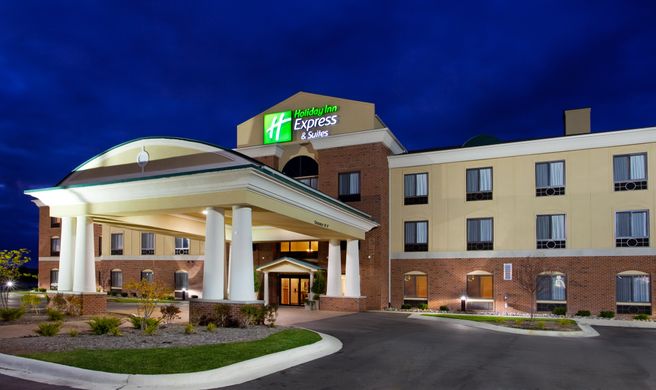Holiday Inn Express Hotel & Suites Exterior