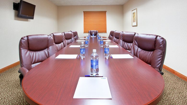 <b>Holiday Inn Express Hotel & Suites Meeting</b>. Images powered by <a href="https://www.leonardoworldwide.com/" title="Leonardo Worldwide" target="_blank">Leonardo</a>.