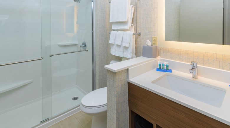 <b>Holiday Inn Express Room</b>. Images powered by <a href="https://www.leonardoworldwide.com/" title="Leonardo Worldwide" target="_blank">Leonardo</a>.