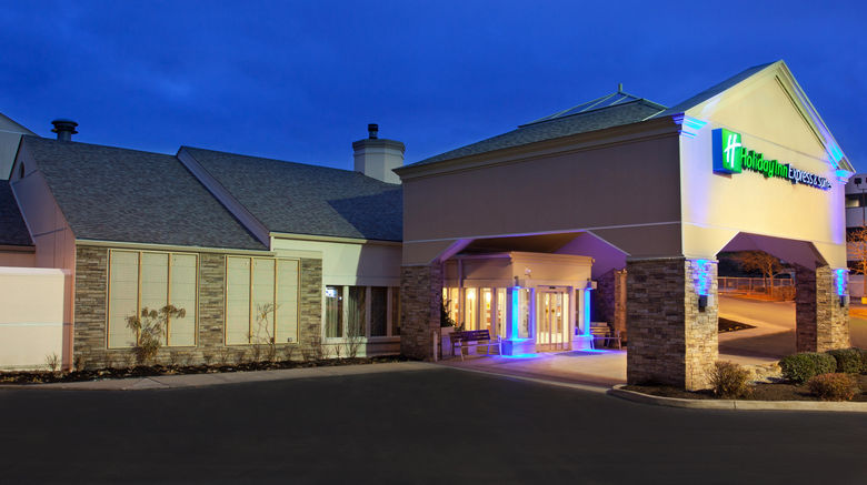 Holiday Inn Express  and  Suites Airport Exterior. Images powered by <a href="https://www.leonardoworldwide.com" target="_blank" rel="noopener">Leonardo</a>.