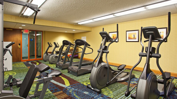 Holiday Inn Express & Suites Airport Health Club