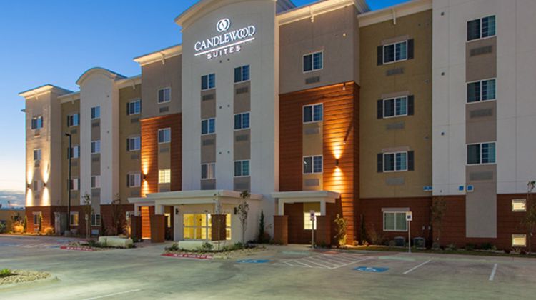 Candlewood Suites San Marcos Exterior