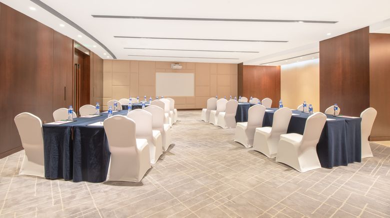 <b>Crowne Plaza Zhuhai City Center Meeting</b>. Images powered by <a href="https://www.leonardoworldwide.com/" title="Leonardo Worldwide" target="_blank">Leonardo</a>.