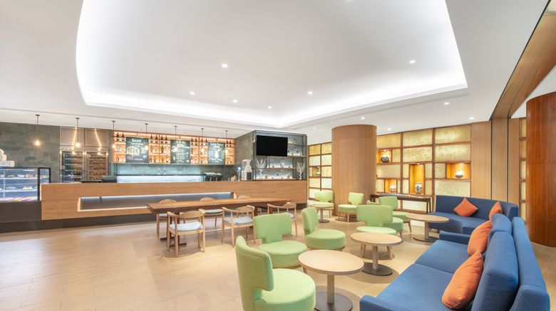 <b>Crowne Plaza Zhuhai City Center Exterior</b>. Images powered by <a href="https://www.leonardoworldwide.com/" title="Leonardo Worldwide" target="_blank">Leonardo</a>.