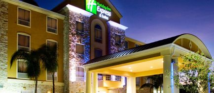Holiday Inn Express Exterior