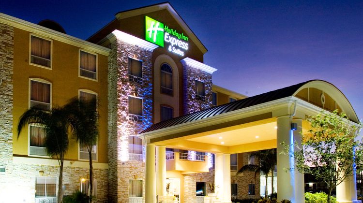 Holiday Inn Express Exterior