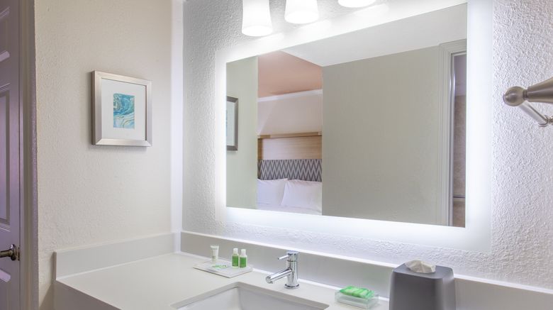 <b>Holiday Inn Boca Raton-North Room</b>. Images powered by <a href="https://www.leonardoworldwide.com/" title="Leonardo Worldwide" target="_blank">Leonardo</a>.