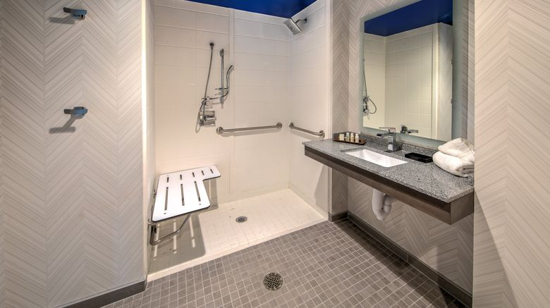 <b>Hotel Indigo Pittsburgh University Oakla Room</b>. Images powered by <a href="https://www.leonardoworldwide.com/" title="Leonardo Worldwide" target="_blank">Leonardo</a>.