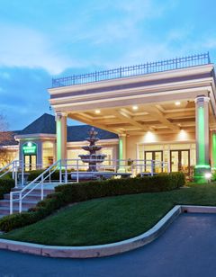 Holiday Inn & Convention Center
