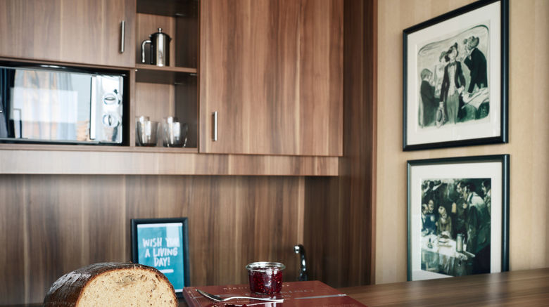<b>Derag Livinghotel Duesseldorf Room</b>. Images powered by <a href="https://www.leonardoworldwide.com/" title="Leonardo Worldwide" target="_blank">Leonardo</a>.
