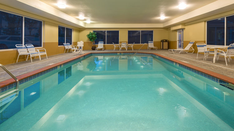 Holiday Inn Express Lexington NE Pool