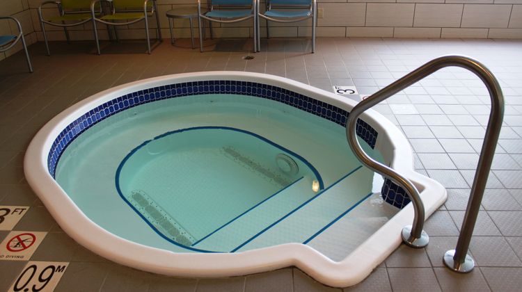 Holiday Inn Express Yorkton East Pool