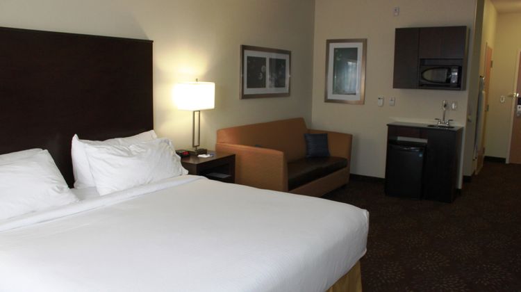 Holiday Inn Express Yorkton East Room