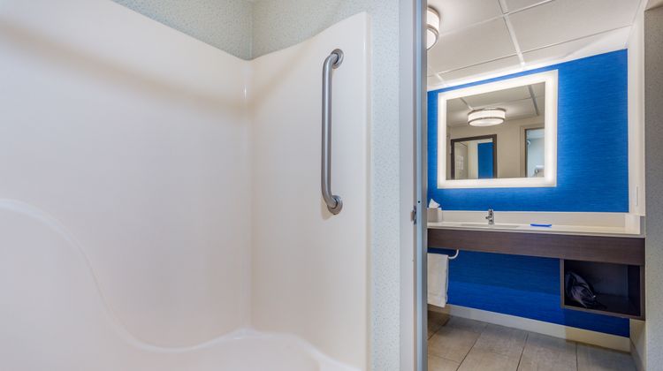 Holiday Inn Express Room