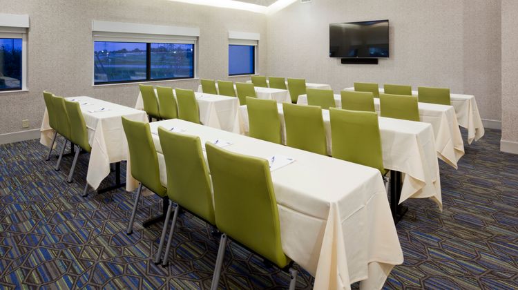 Holiday Inn Express Roseville-St Paul Meeting