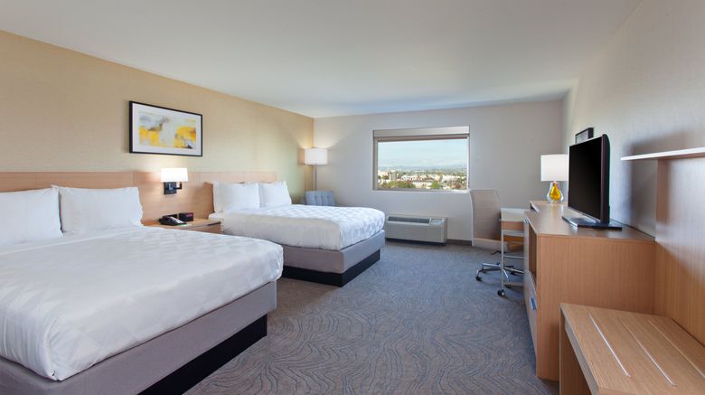 <b>Holiday Inn Los Angeles-LAX Airport Room</b>. Images powered by <a href="https://www.leonardoworldwide.com/" title="Leonardo Worldwide" target="_blank">Leonardo</a>.